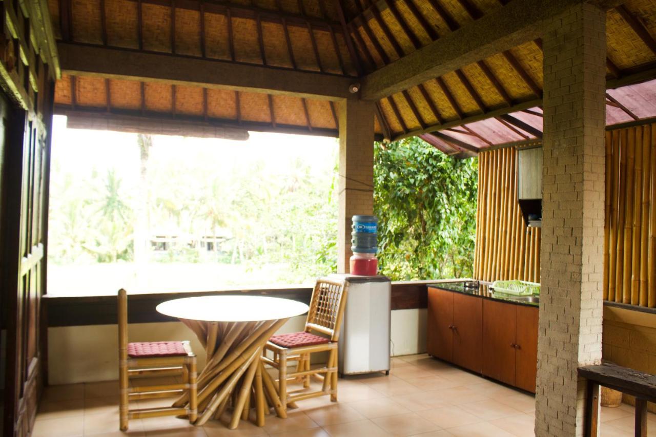 Kishi-Kishi Hotel Ubud  Exterior photo